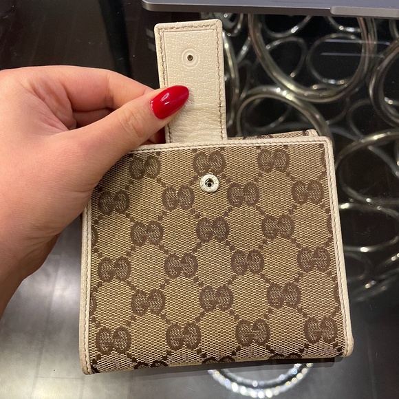 Authentic Gucci Wallet - - Picture 3 of 11